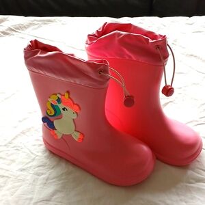 Brand new girl unicorn rainboot side 13.5